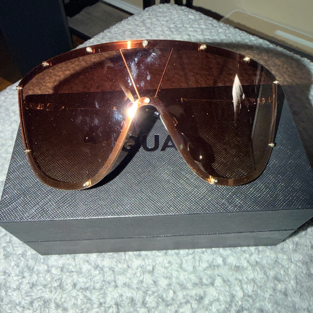 Quay shield sunglasses